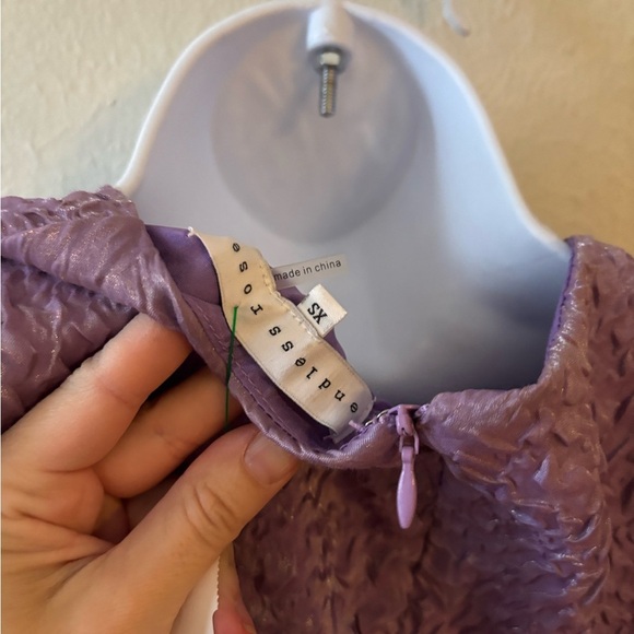 TEXTURE V-NECK MINI‎ DRESS - Picture 5 of 6